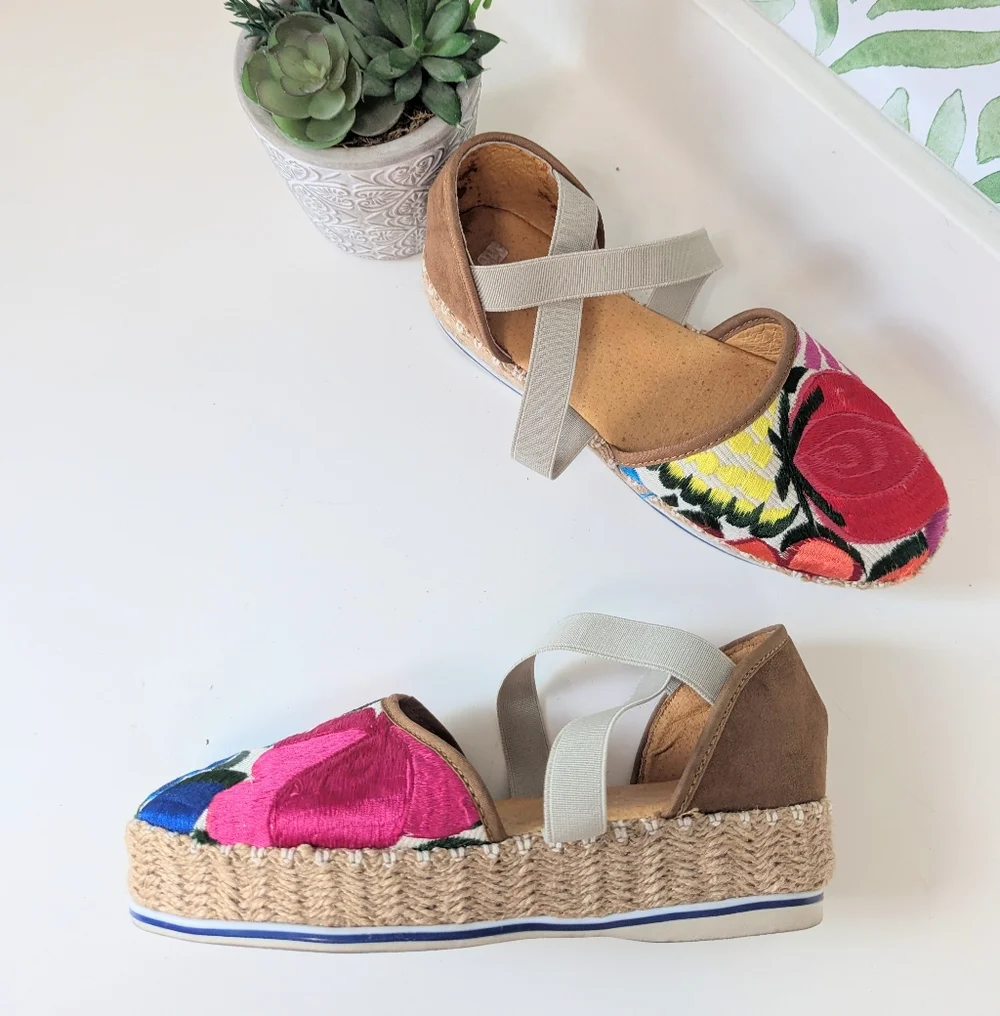 Handmade Embroidered Flatform Sandals 8.5-9 Stretchy Ankle Strap Colorful